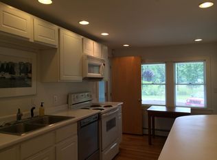 1 Molyneaux Rd, Camden, ME 04843