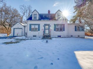 210 Overlook Rd, Poughkeepsie, NY 12603