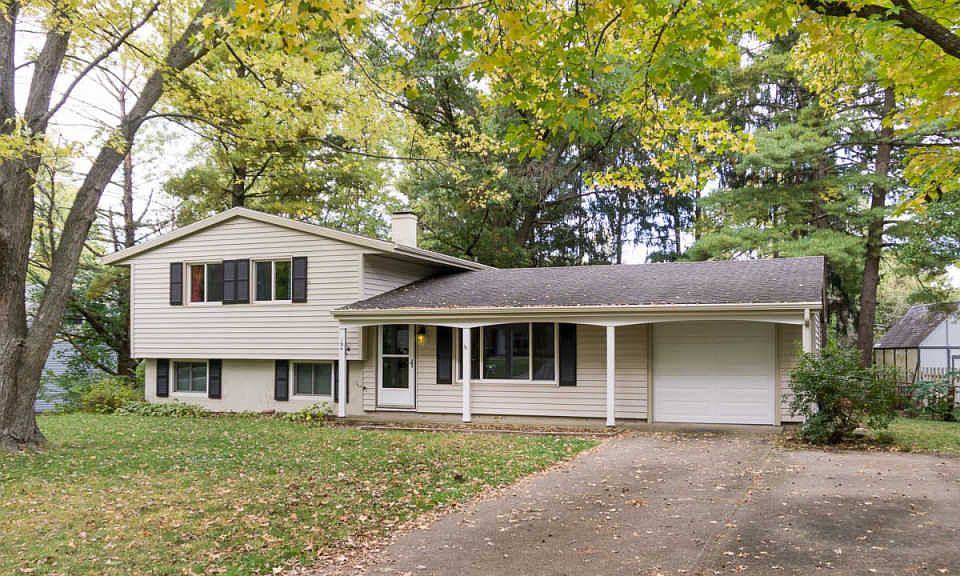 1st image of 164 Ivy Hill Dr