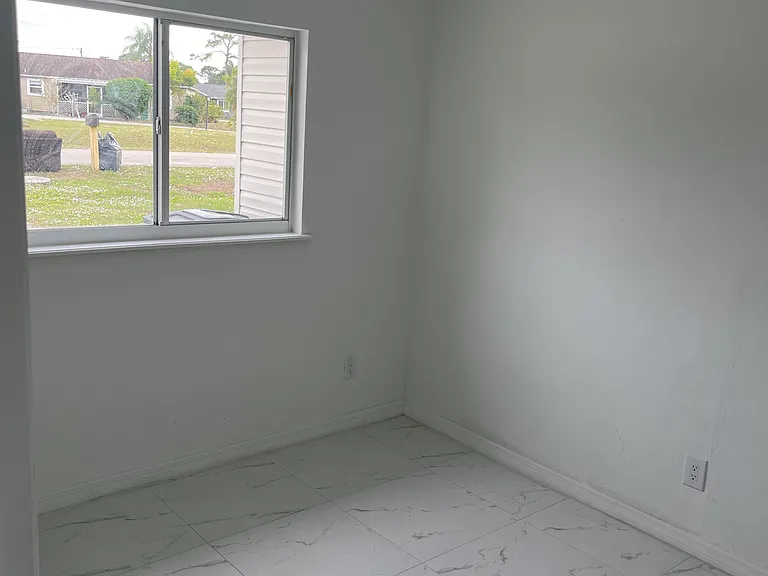 26825 Saint Thomas Dr — Photo 16
