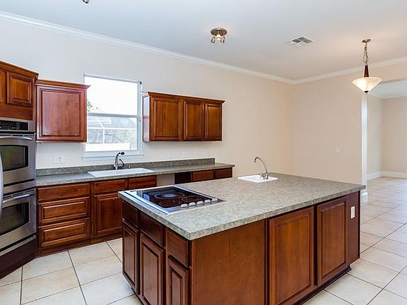 5th image of 4413 Park Lake St