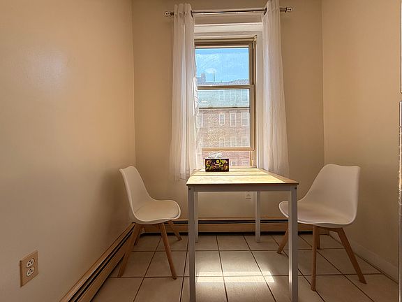 5th image of 10 Ransom Rd #8