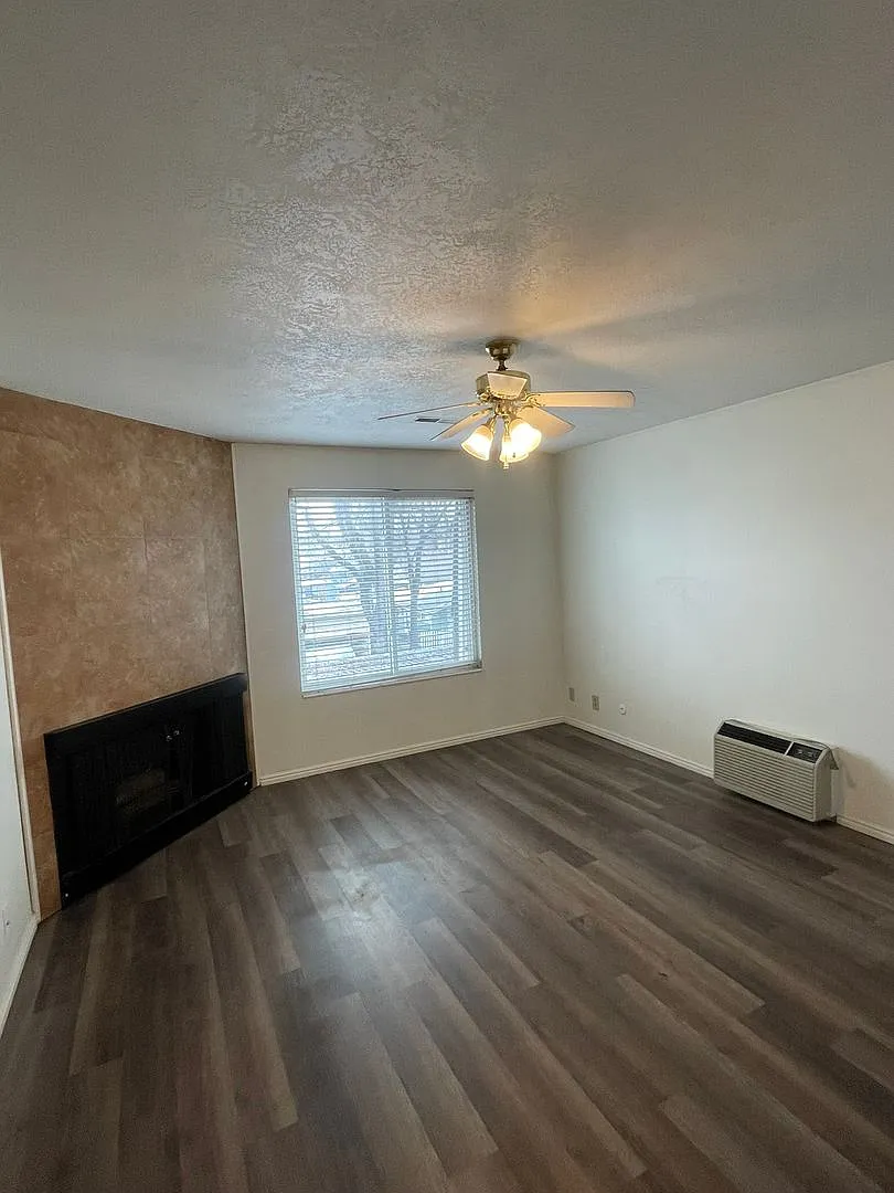 Building Photo - 765 S 500 E