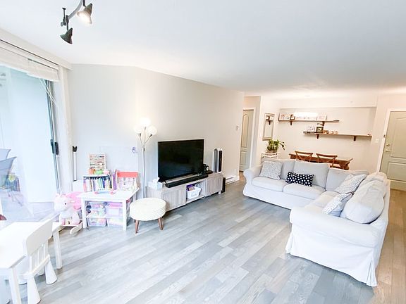 4th image of 5860 Dover Cres #107