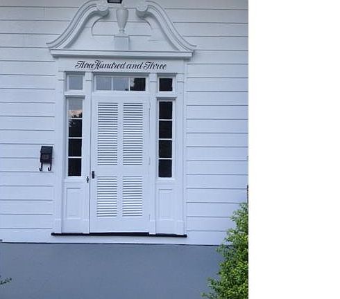 3rd image of 303 N Oak St