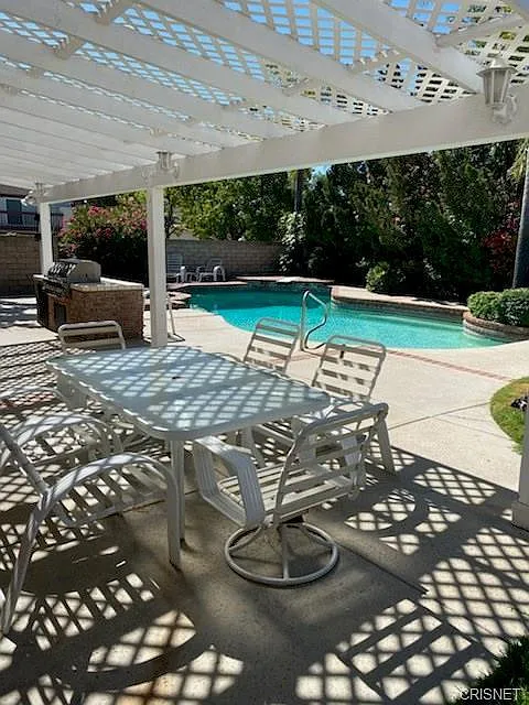 3 bed, 1390 sqft, $3,800 — Photo 1