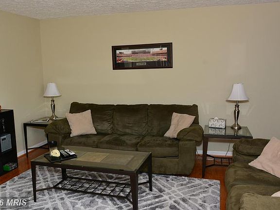 3rd image of 22096 Saint Clements Cir
