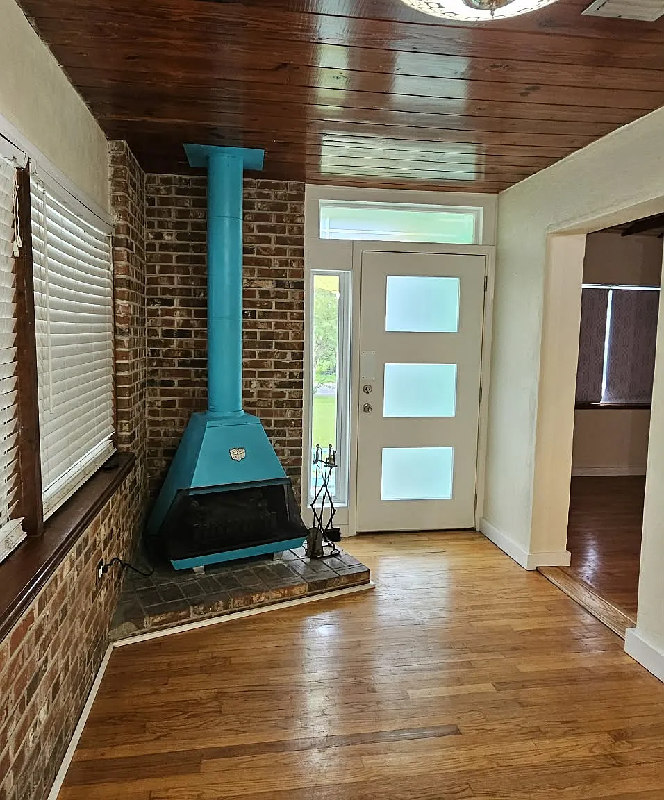 2 bed, 891 sqft, $2,450 — Photo 3