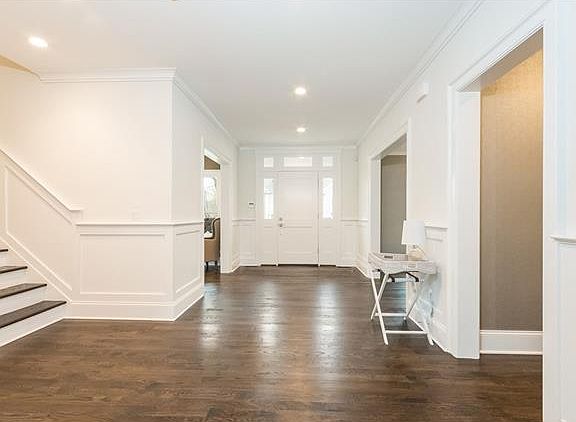 3rd image of 60 Fairty Dr