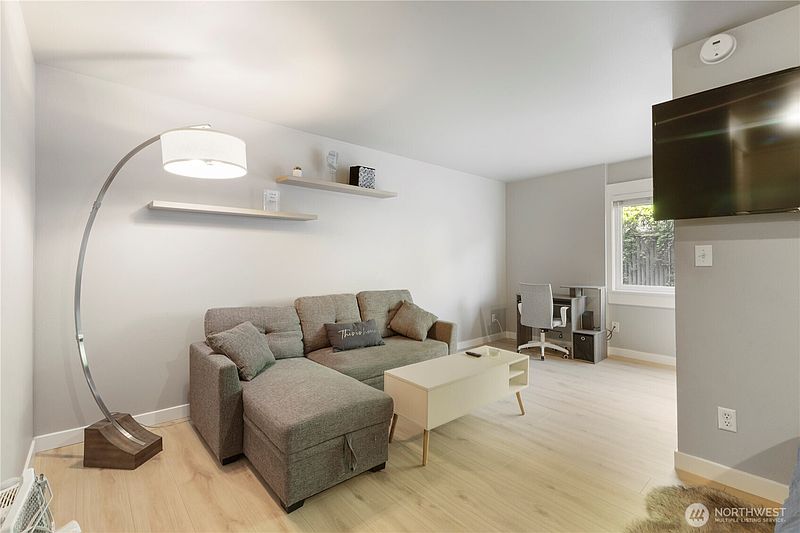 5th image of 705 E Republican Street #207