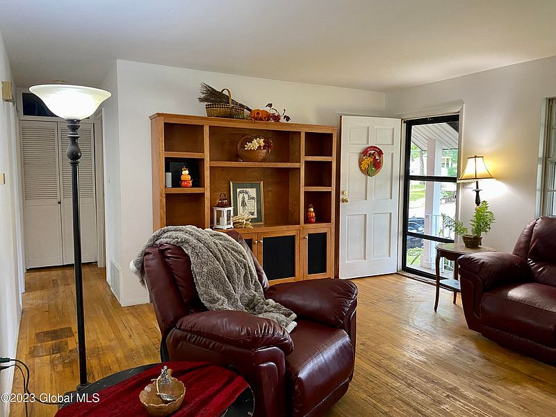 5th image of 1 Fern Drive