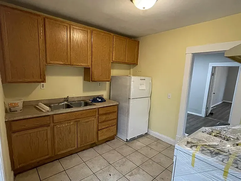2211 Queen Ave N #1 — Photo 9