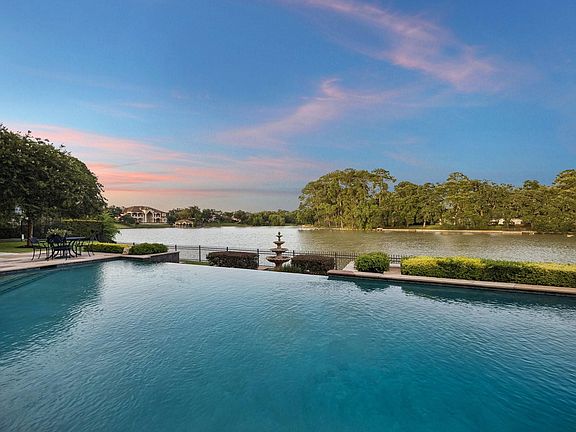 4th image of 7 Paradise Point Dr