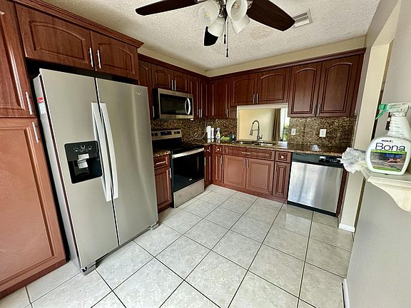 5th image of 535 BANKS Road #2-521