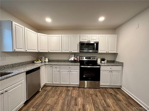 5th image of 837 W Wythe St
