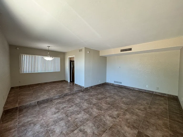 10 W Forrest Feezor St — Photo 5