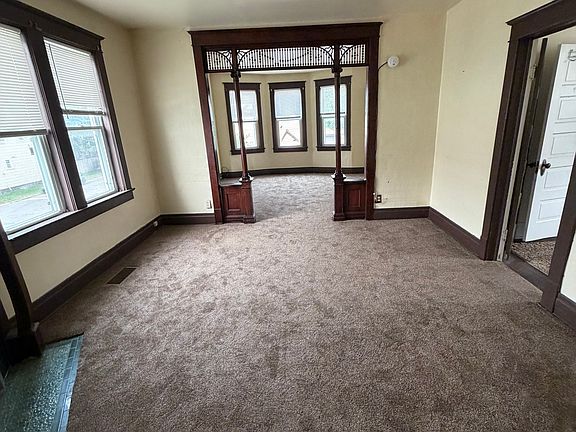 5th image of 178 Center St