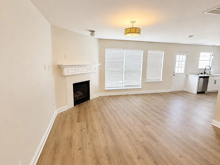 3910 Wimberley Hollow Ln — Photo 4