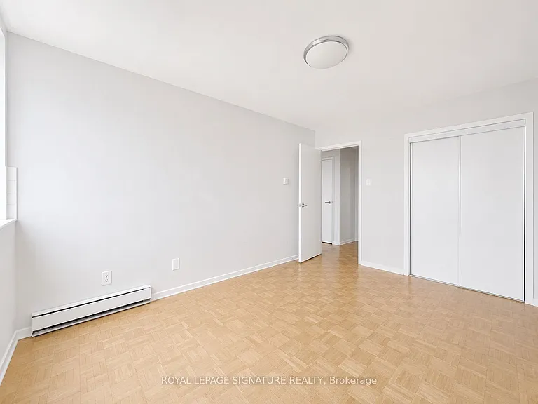 525 Eglinton Ave E #804 — Photo 11