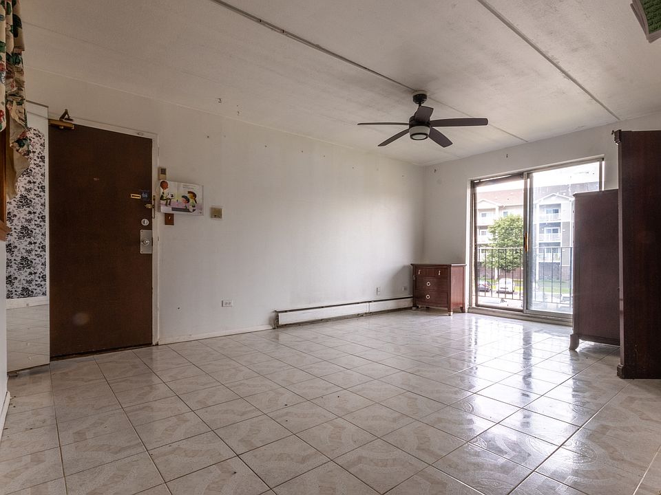1st image of 212 Shorewood Dr APT 1B