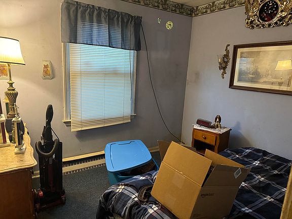 5th image of 1004 E 13th St