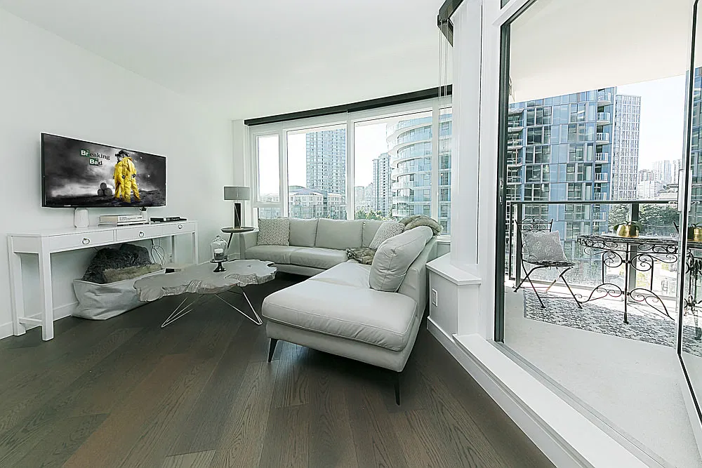 810 Smithe Street — Photo 4