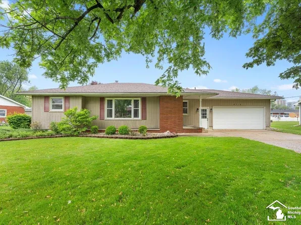 8318 Westwood St, Ida, MI 48140