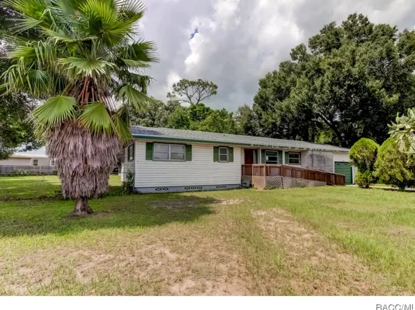 5233 Hill Dr, Zephyrhills, FL 33542