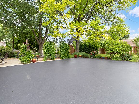 4th image of 1023 N Carroll White Dr