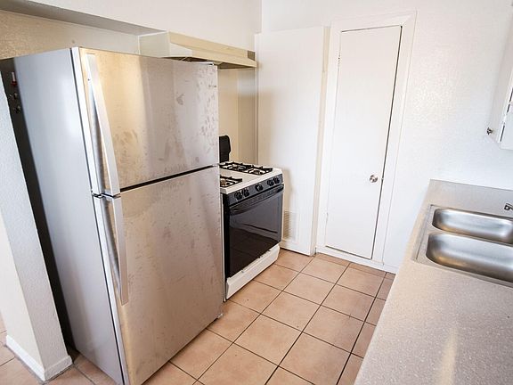 4th image of 5532 Eskridge St APT 4