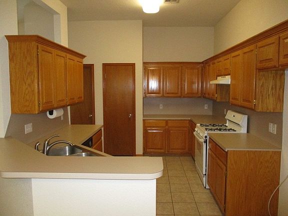 3rd image of 2824 NW 162nd St