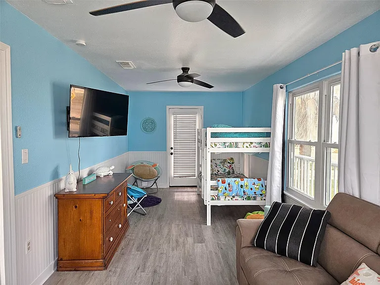 27478 FM 457 — Photo 17