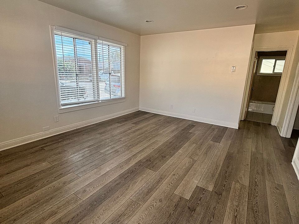 1st image of 809 Alamitos Ave #809