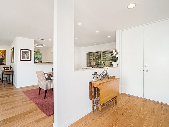 4th image of 1040 S Orange Grove Blvd Unit 20