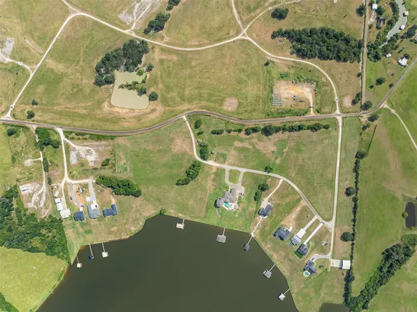 10 Lcr 822, Thornton, TX 76687