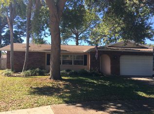 9188 136th St, Seminole, FL 33776
