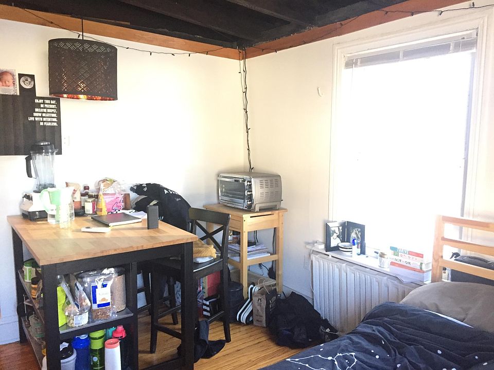 2nd image of 2223 Spruce St APT 3R