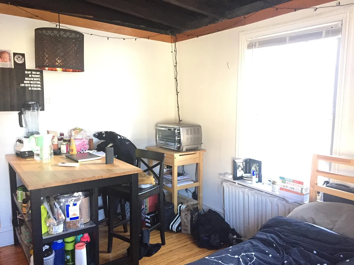 Building Photo - 2223 Spruce St #3R