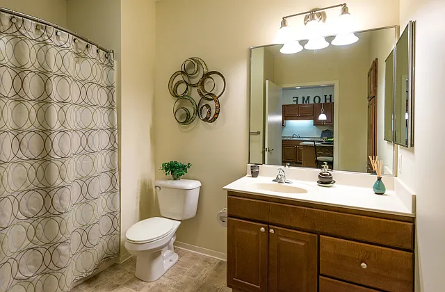 Parkwood Pointe Apartments — Photo 17