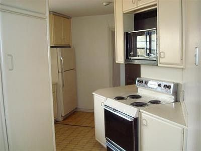 3rd image of 3401 NW Oak Ave