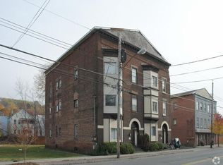 3132 6th Ave, Troy, NY 12180
