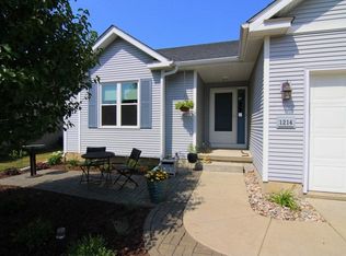 1214 Dayflower Dr, Madison, WI 53719