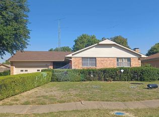 933 Poinsettia Dr, Lancaster, TX 75146