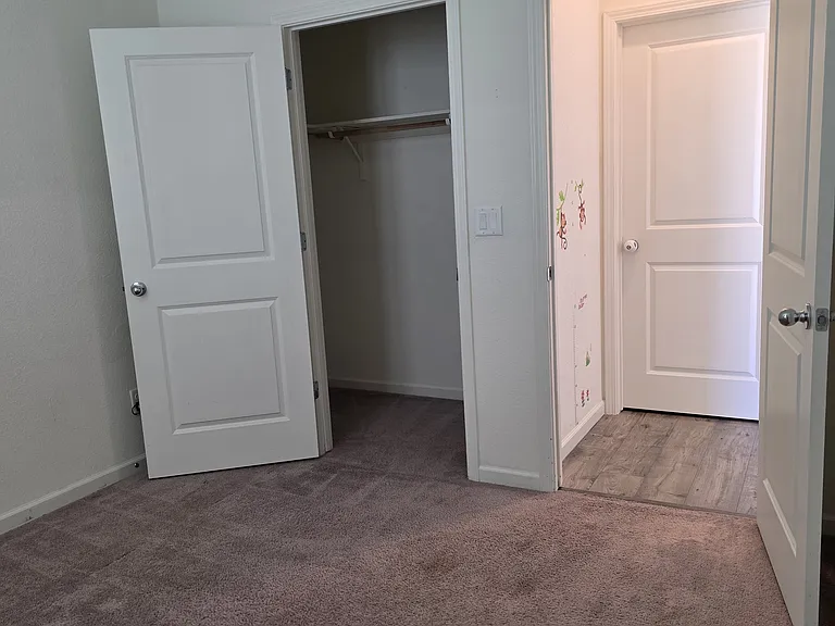 15357 Trolley St — Photo 18