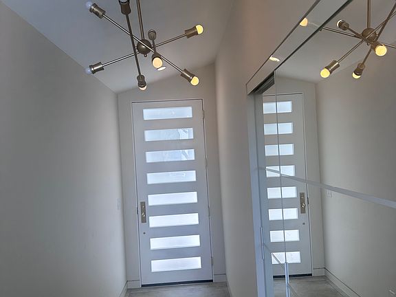4th image of 11740 Riviera Pl NE
