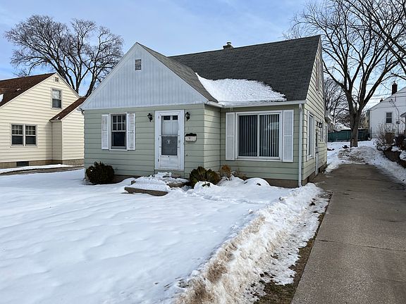 2nd image of 615 Washington Ave