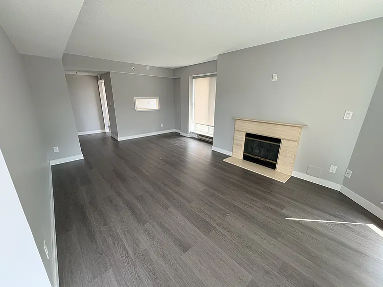 5733 Cambie St — Photo 21