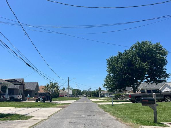 1923 Palmetto St, Lafitte, LA 70067