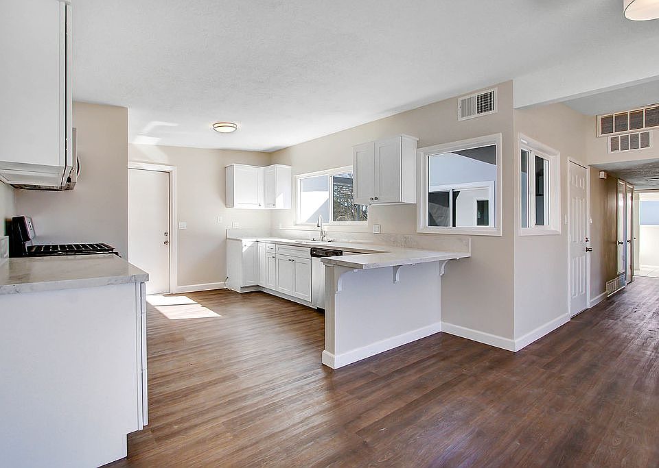 1st image of 13071 Deodar Ave