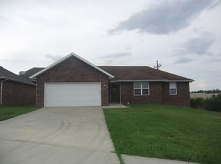 3441 E Hoke St, Springfield, MO 65804
